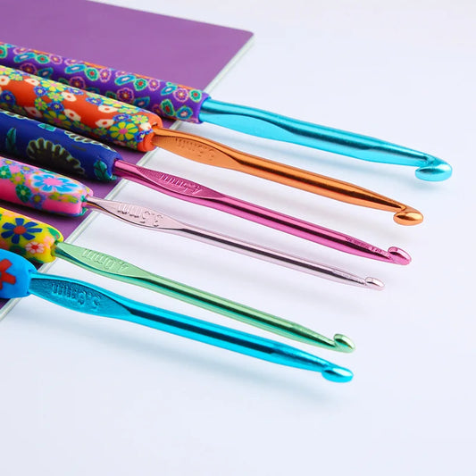 Crochet Hook Set with Rubber Handle (5 / 9 / 14 Pieces)